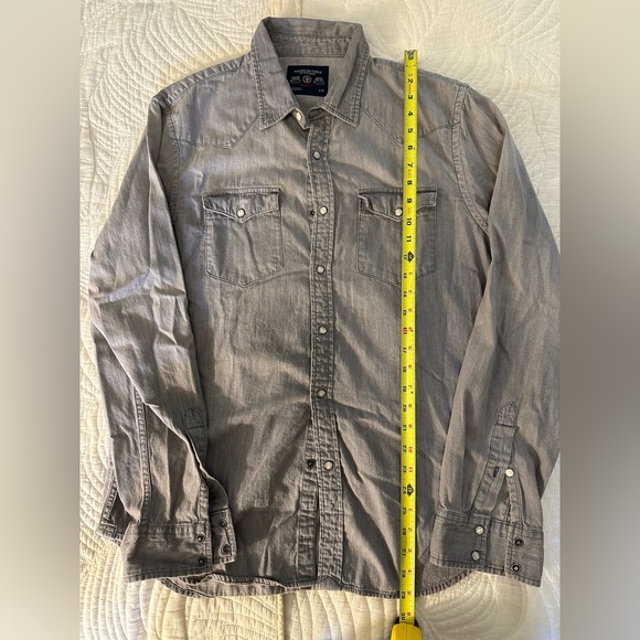 American Eagle Outfitters Vintage Fit long sleeve button down shirt - Picture 7 of 8